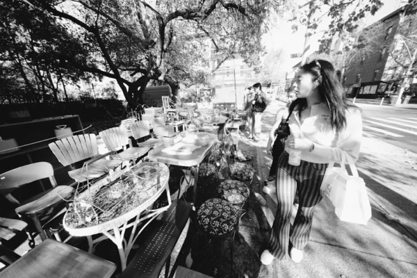 Flohmarkt-Verhandlung meistern: Die besten Strategien für erfolgreiches Handeln